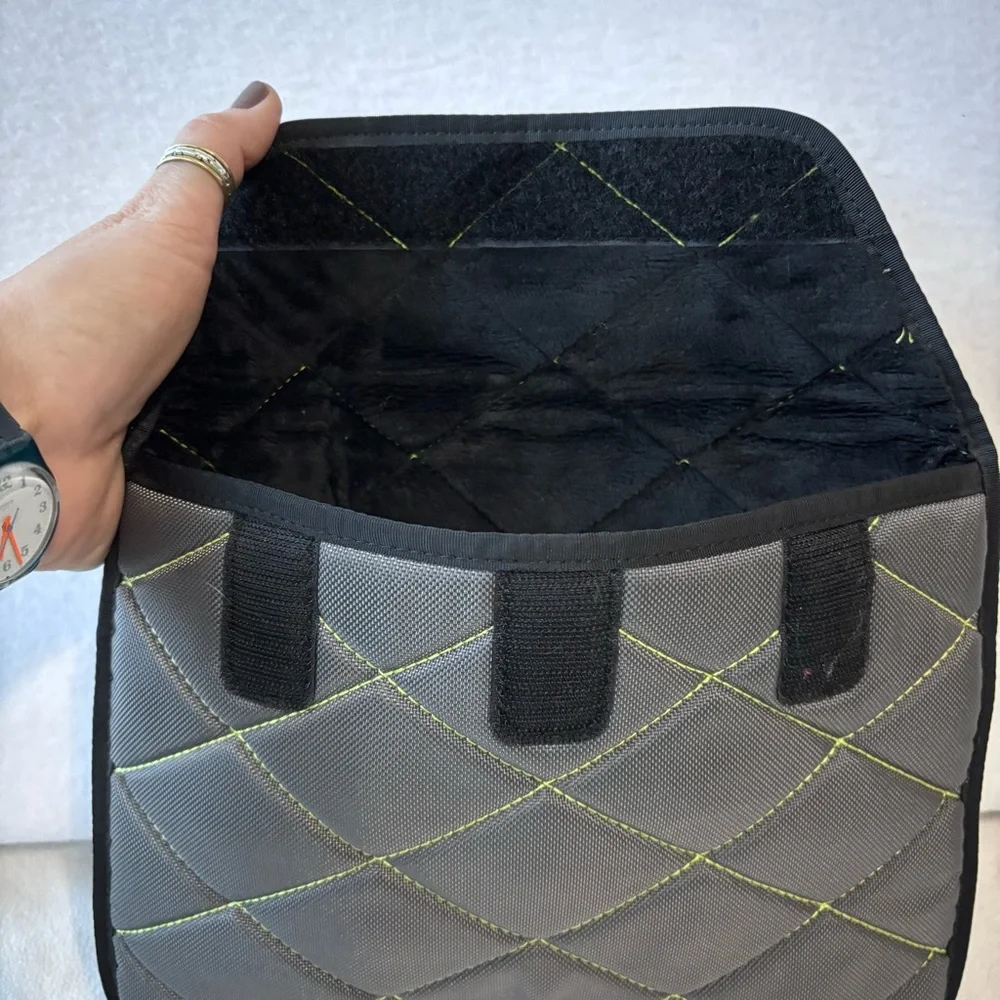 Timbuk2 Tablet Case Quilted Velocro Black Trim Gray Outer Material